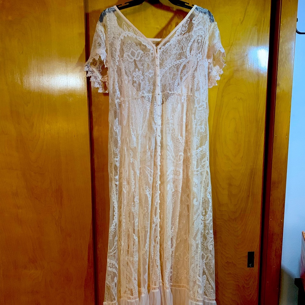 Torrid peach lace dress